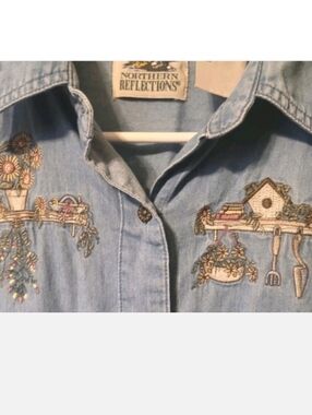 Northern Reflections Womens Shirt Large  Denim Embroidered Grandma Core Mom Core